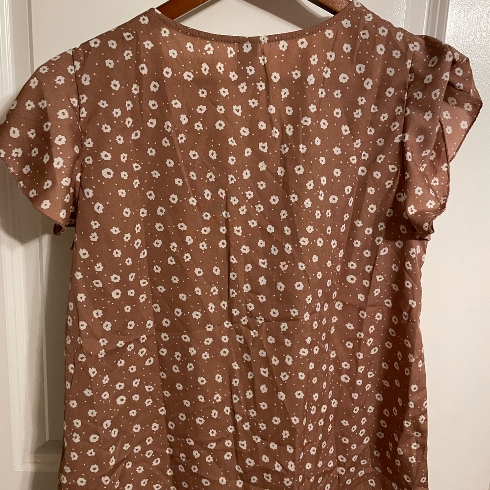 Floral Top - Picture 2 of 3